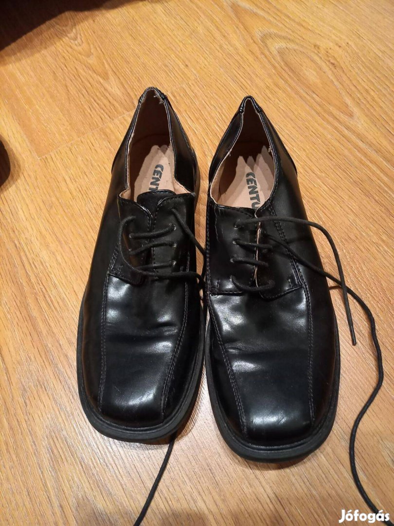 38-as fiú alkalmi cipő eladó