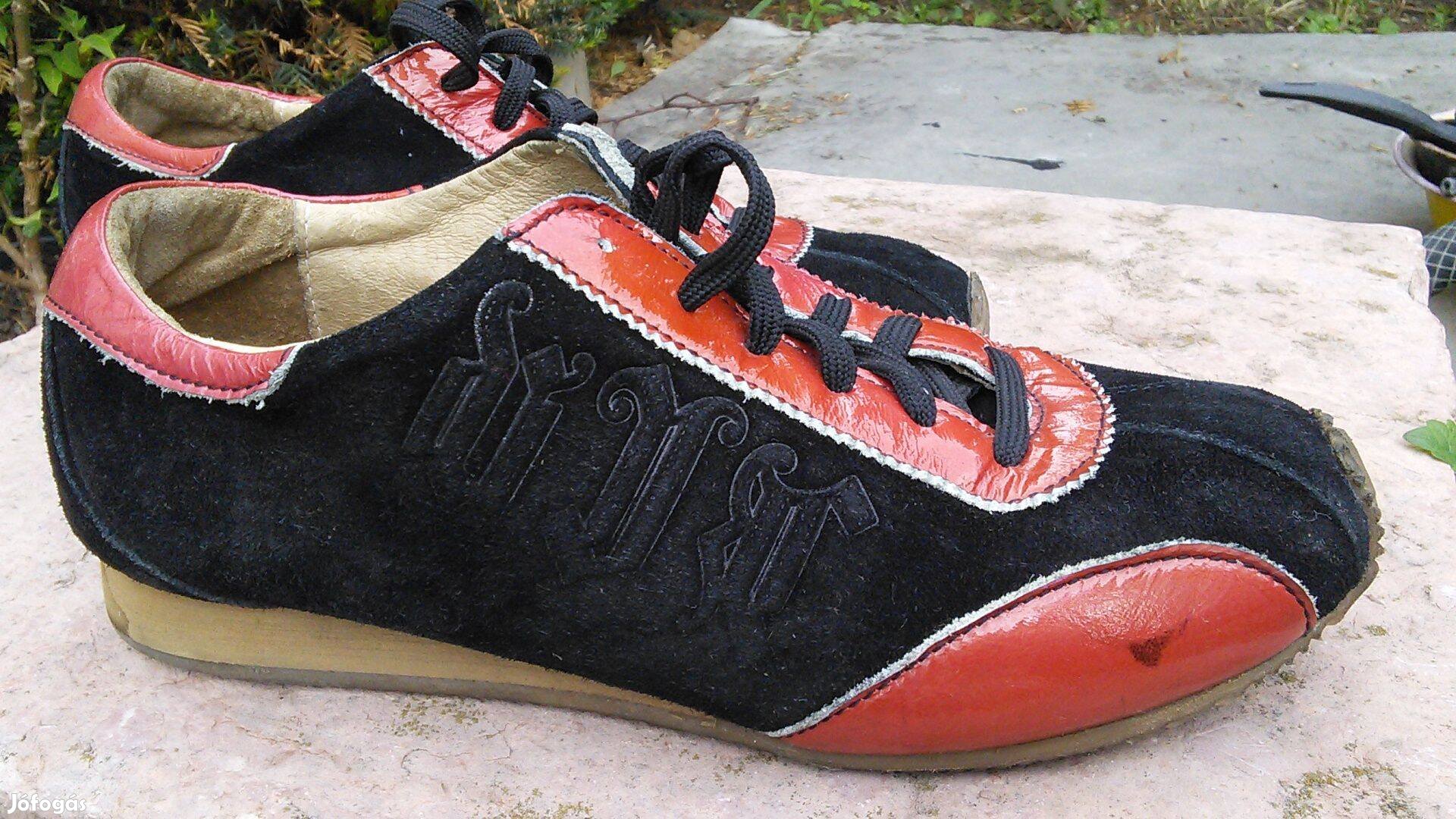 38-as piros fekete bőr lakk női sportcipő cipő 38 as méret