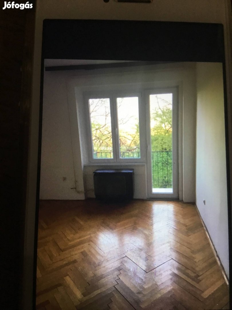 38 m2- es lakás Pécsen eladó