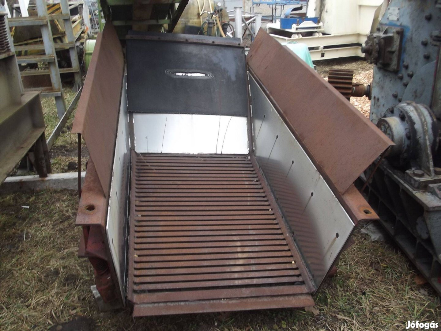 3950 - Rosta vibrátor osztályzó adagoló szita