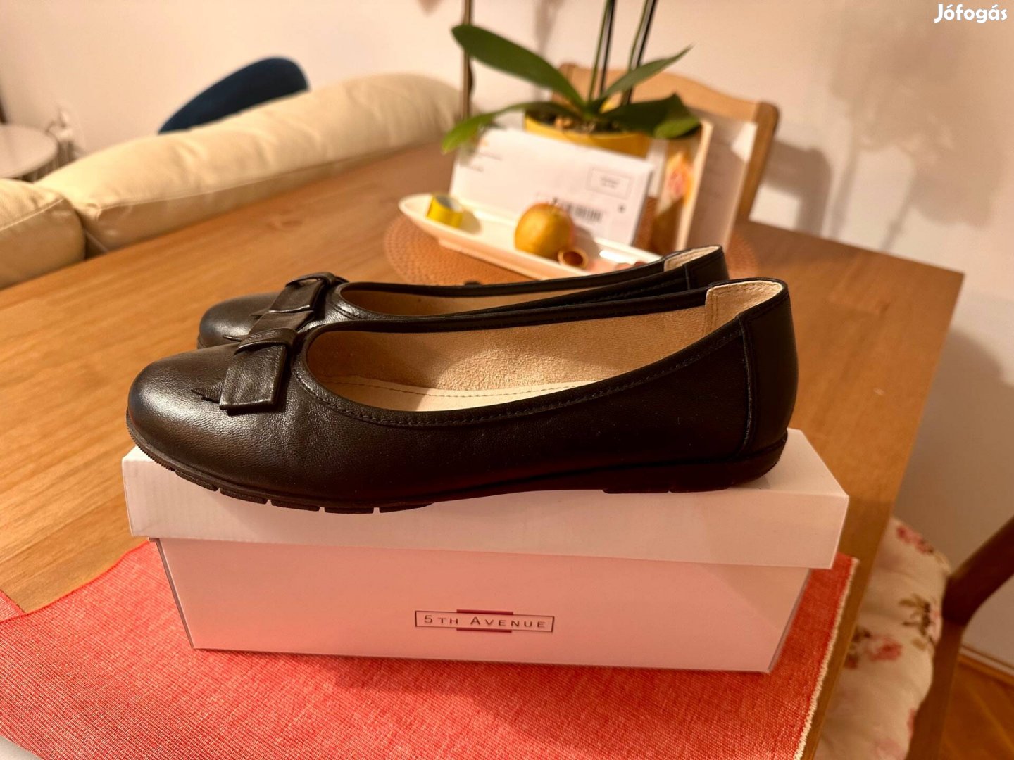 39-es bőr balerina cipő Pécsett