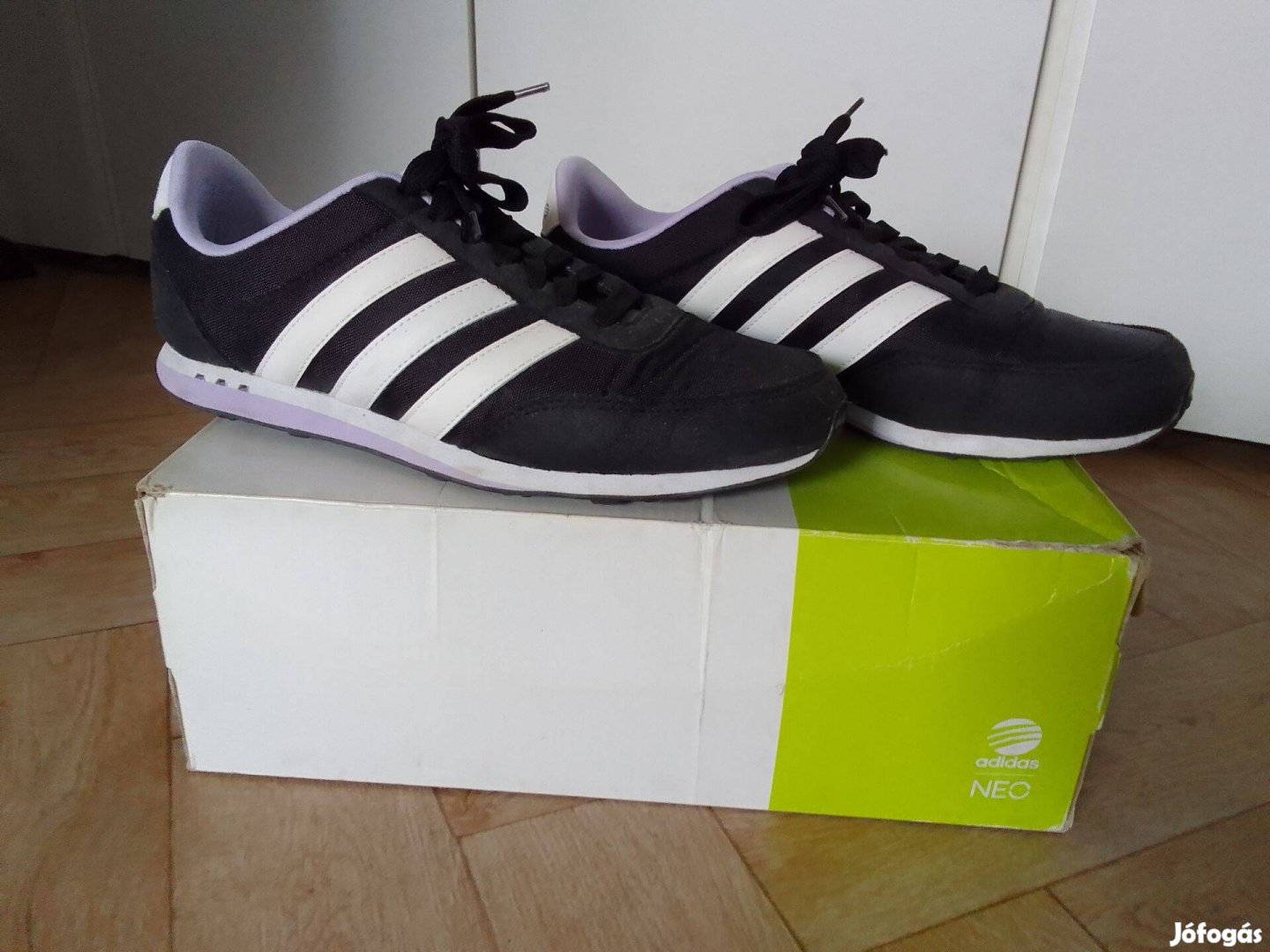 39-es női Adidas edzőcipő, fekete