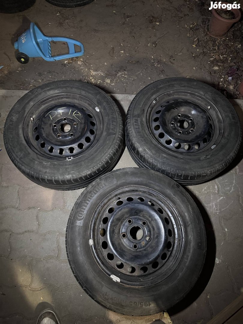 3DB VAG 5x112 15-ös lemezfelni