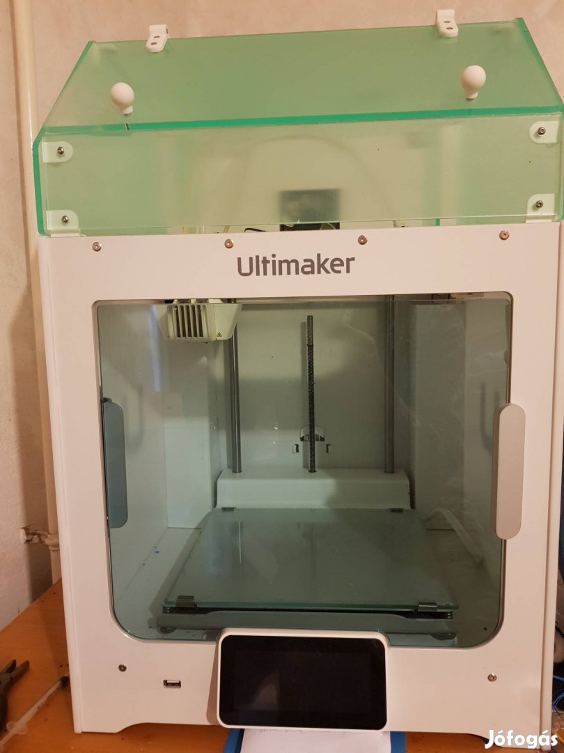 3D nyomtató használt Ultimaker S3