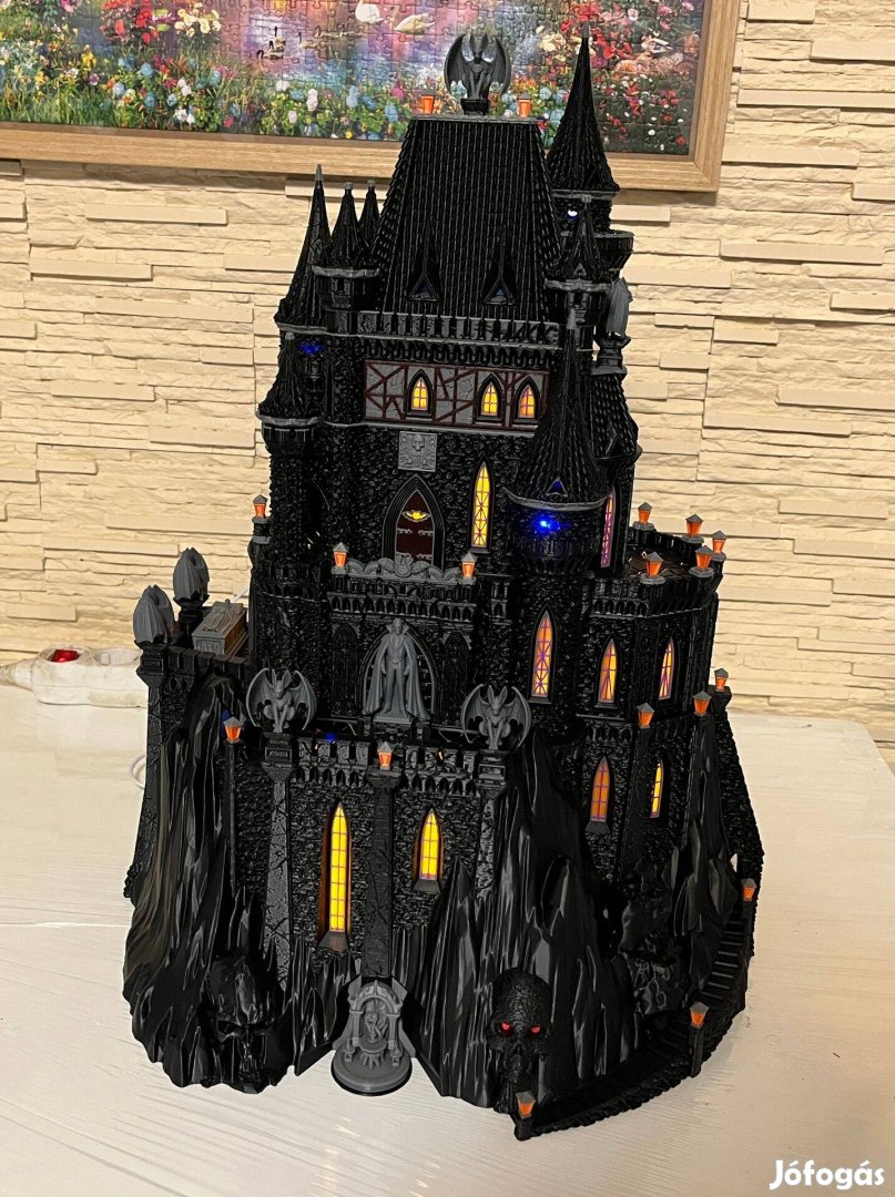 3D nyomtatóval készült összeállított Drakula kastély
