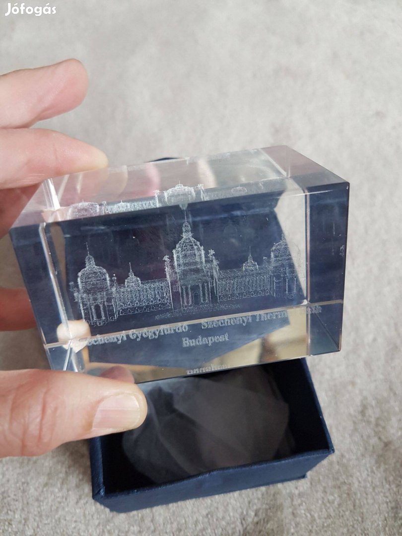 3D üvegtömb dekoráció 5x8x5 Széchenyi Gyógyfürdő gravírozott kristály