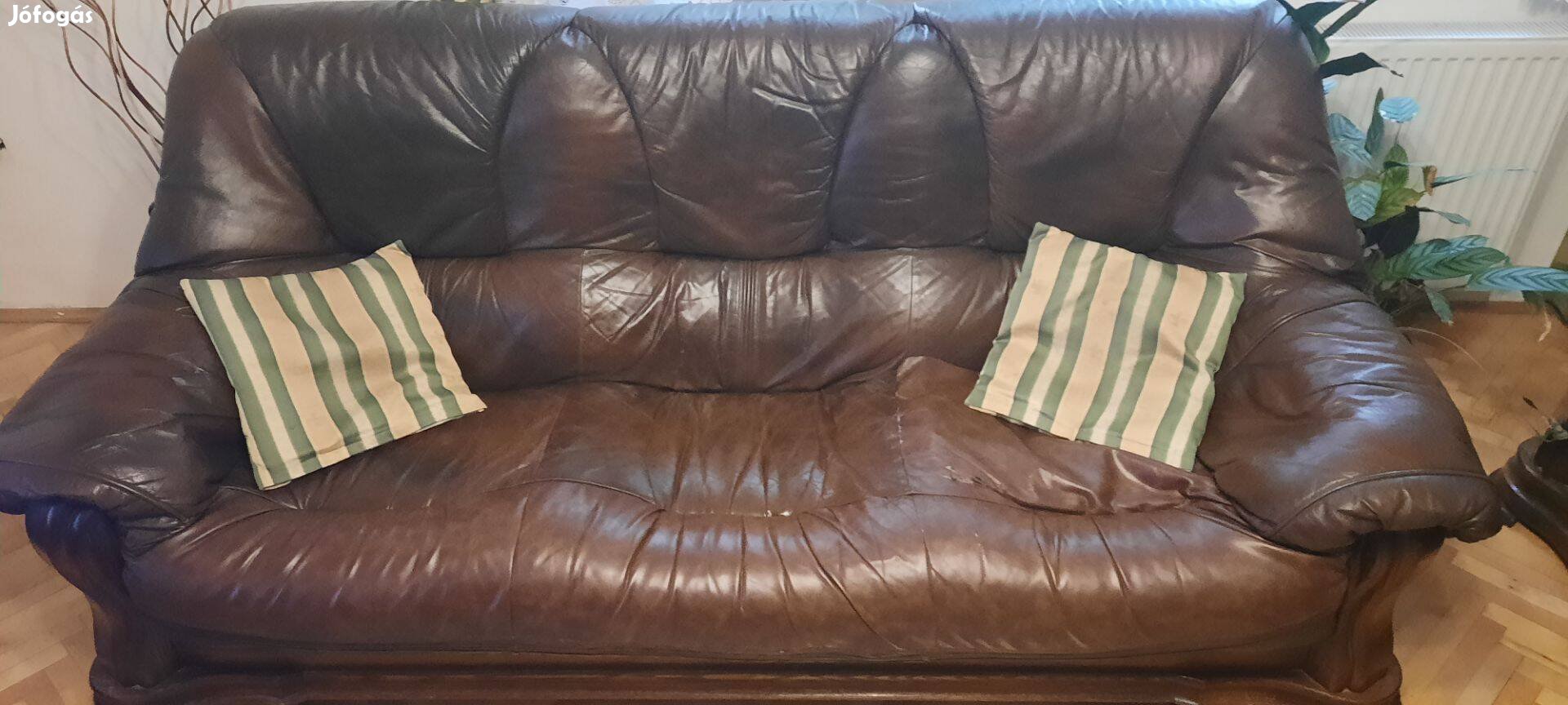 3-1-1 Bőrgarnitúra: kanapé, fotelek eladó