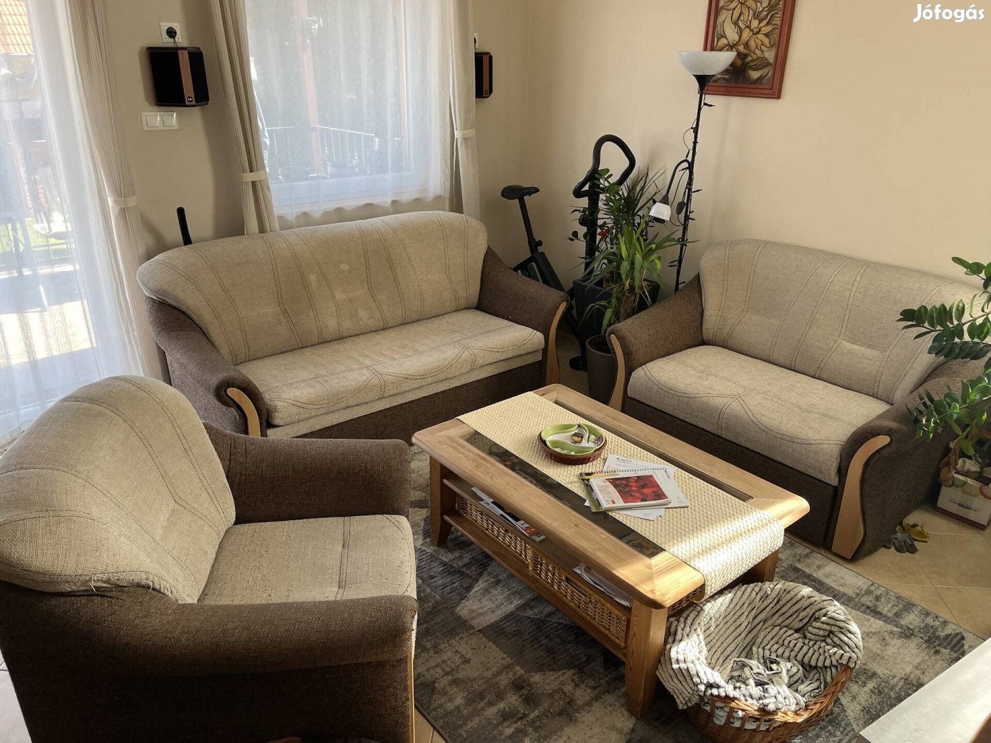 321 ülőgarnitúra eladó