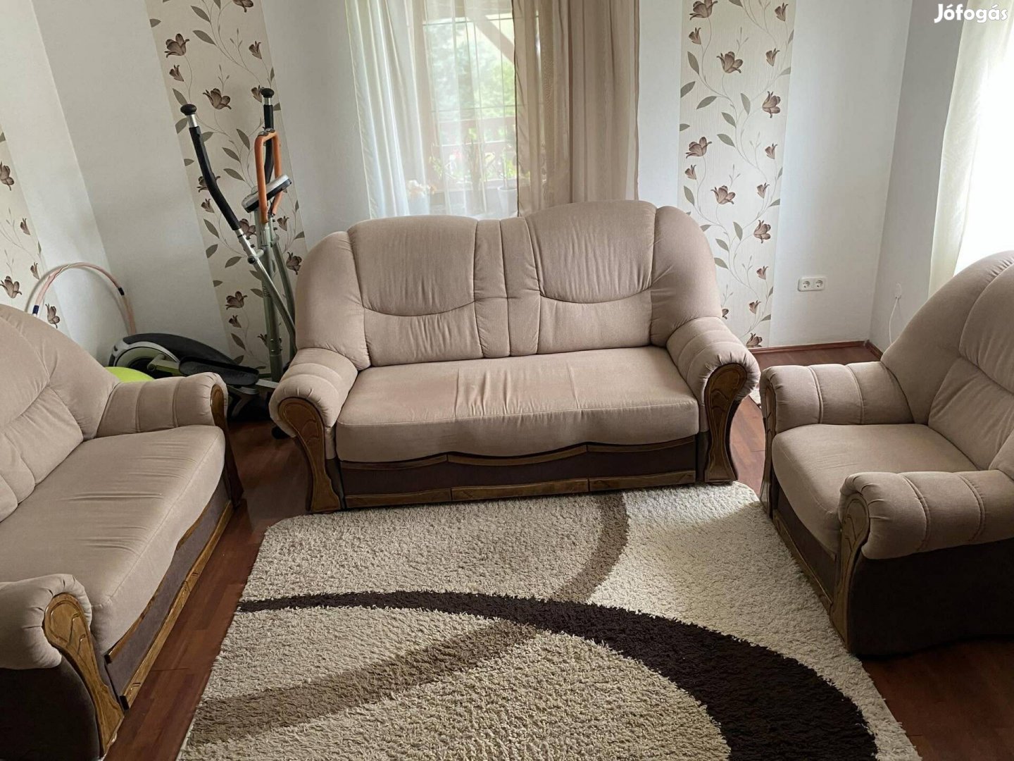 321 ülőgarnitúra jó állapotban