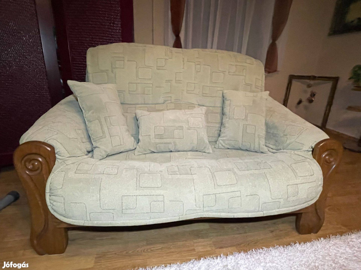 32 megkímélt kanapék