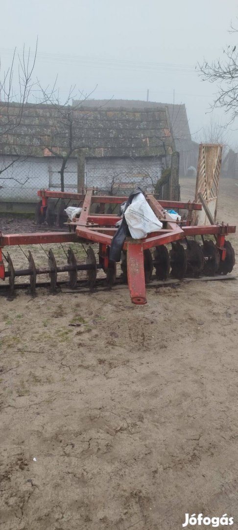 3,2m v tárcsa 510mm lapokkal csipkés !