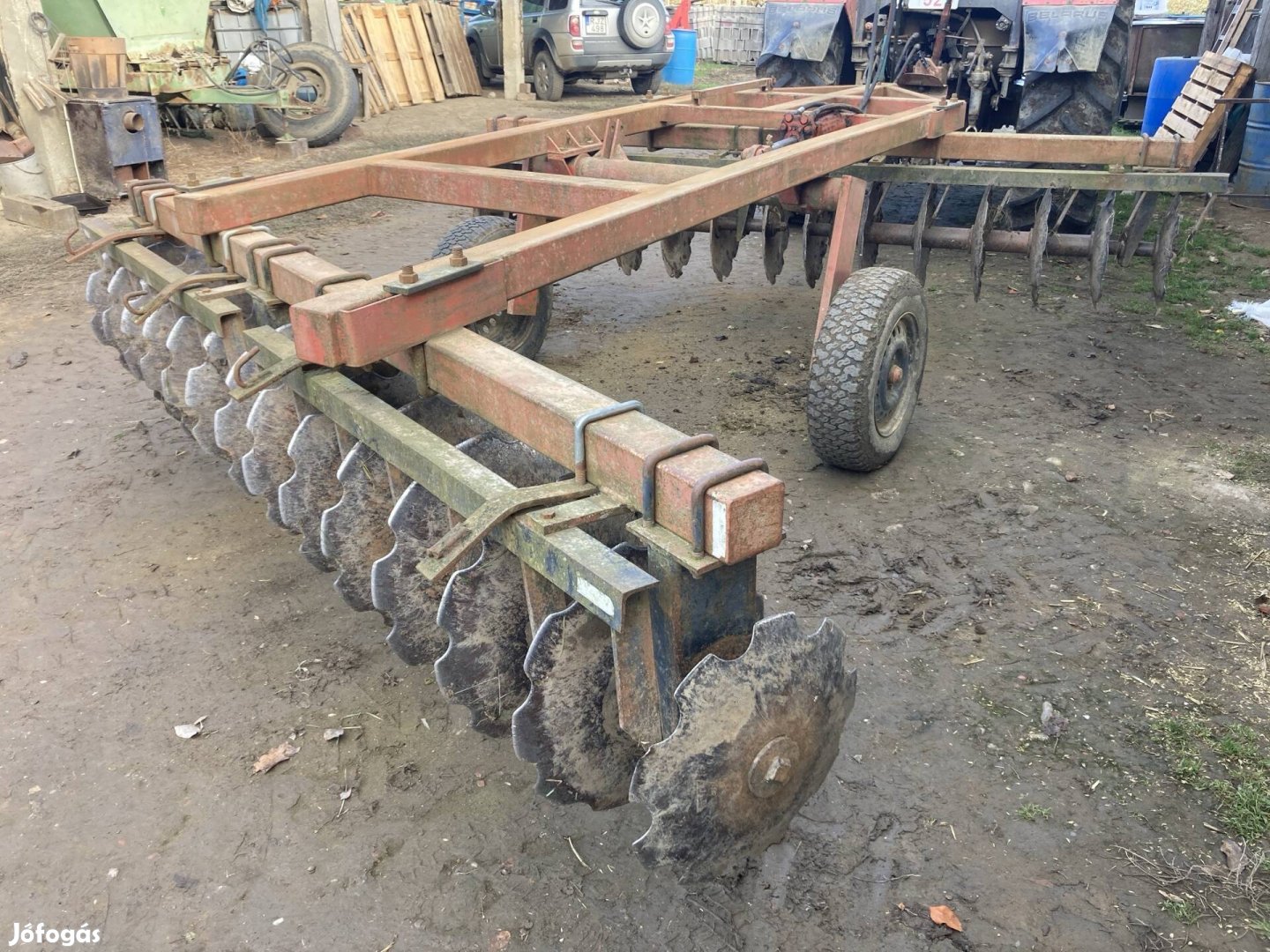 3,2m vonatott Tárcsa eladó