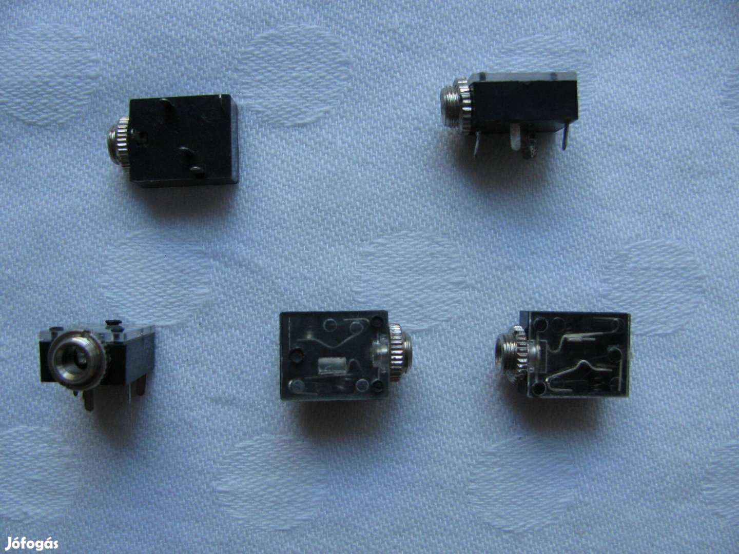 3,5 mm sztereo jack aljzat kapcsolóval