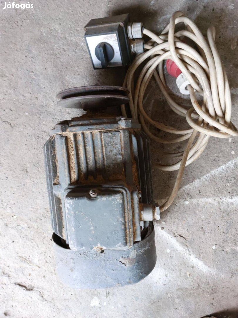 3 Fázisú 2.2 kw villanymotor ékszíj tárcsával, vezeték csatlakozóval