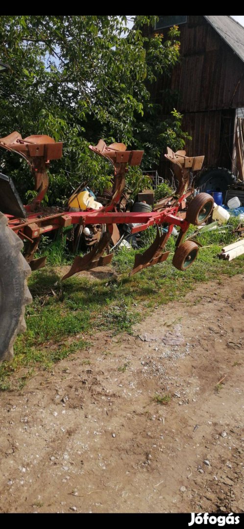 3 Fejes Vogel noot váltvaforgató eke eladó !