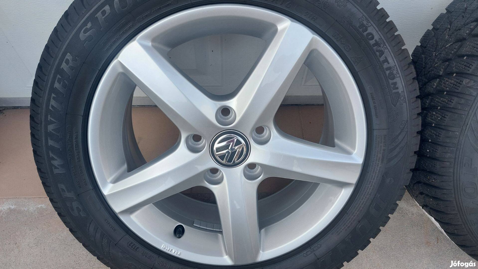 3 Gyári, 16" VW Golf VII. /Aspen/ alufelni Téli gumikkal mmm