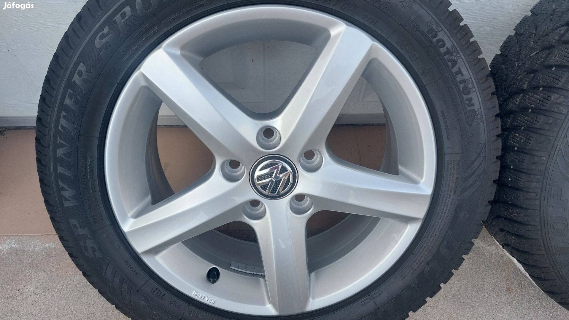 3 Gyári, 16" VW Golf VII. /Aspen/ alufelni Téli gumikkal sss