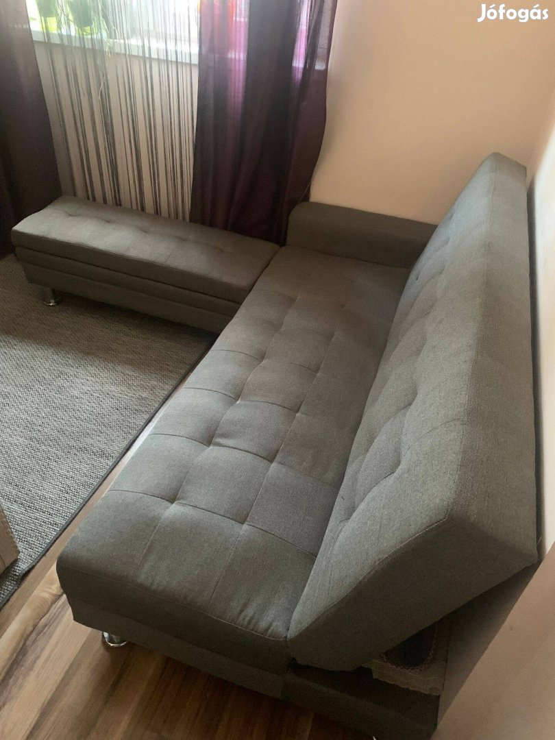 3 Személyes kanapé ottománnal ágyáalakitható