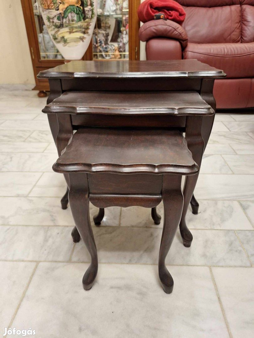 3 darab XV. Lajos stílusú fa asztalsor
