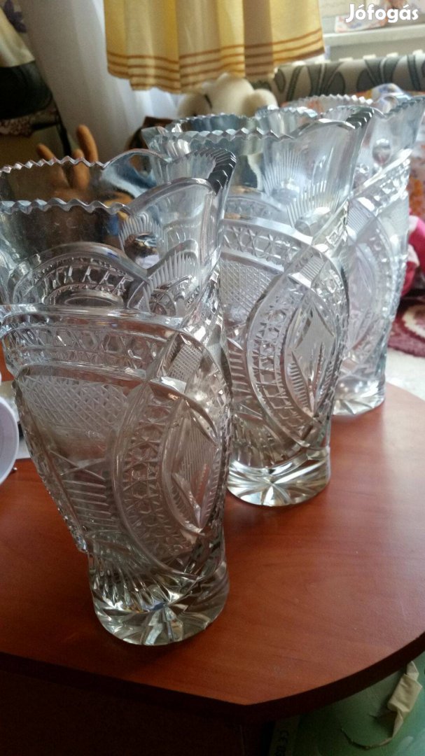 3 darab kézzel csiszolt, ólomkristály sziromváza -26cm-es váza+ajándék
