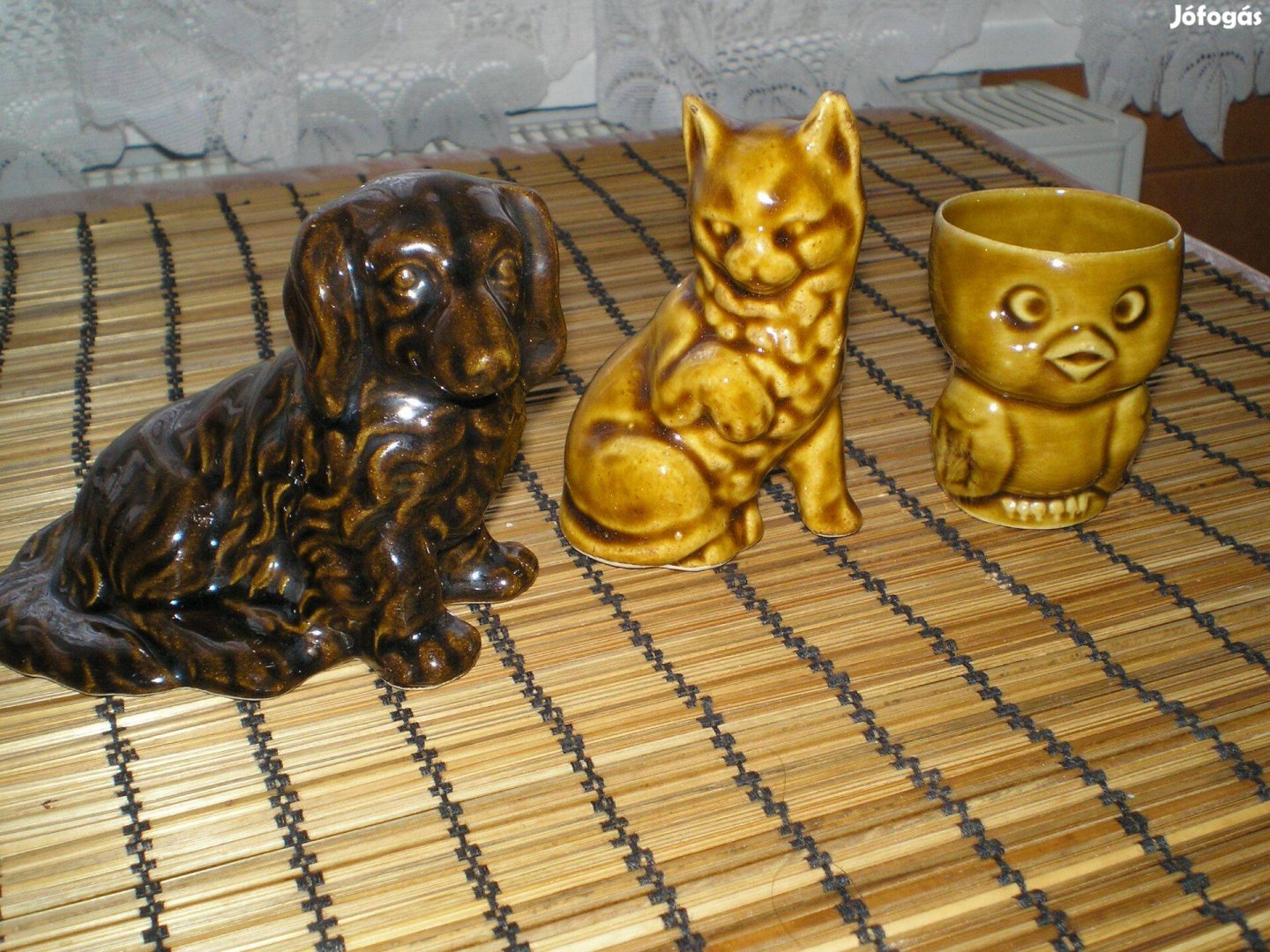 3 darab régi mázas kerámia kutya macska és egy csibés kupica