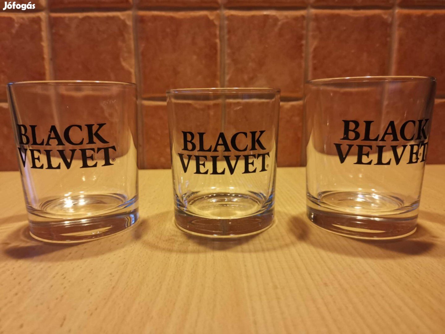 3 db Black Velvet whiskey-s pohár