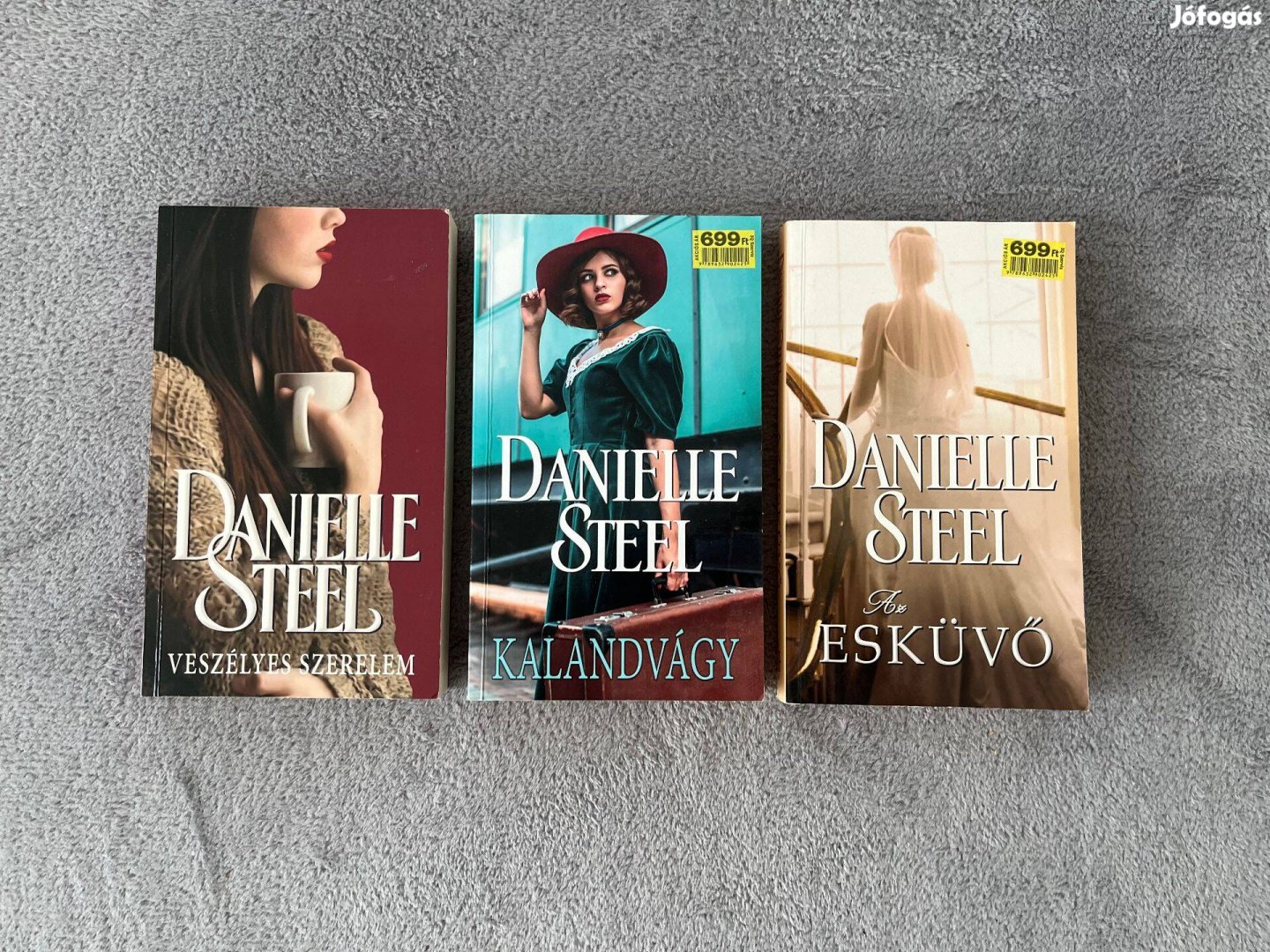 3 db Danielle Steel könyv