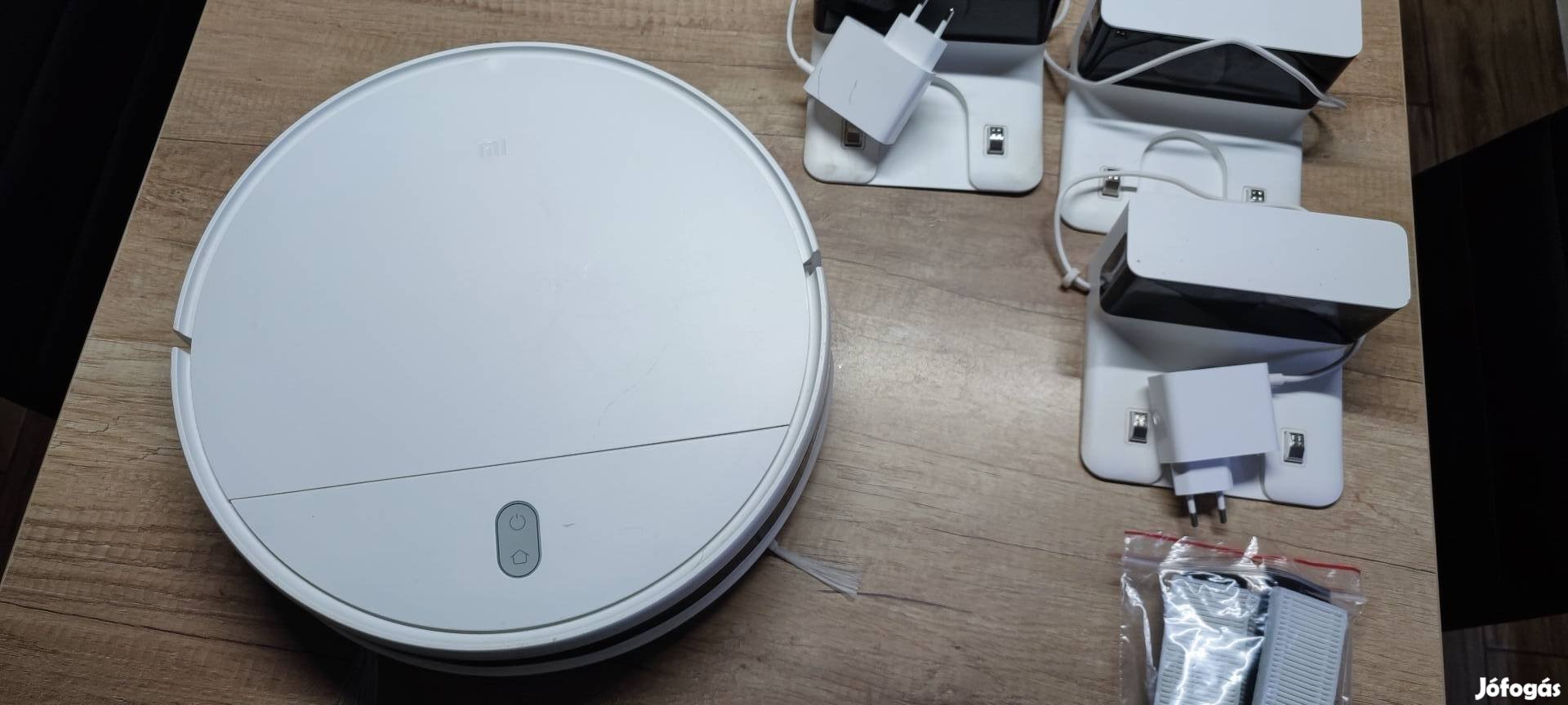 3 db Xiaomi Mop Essential robotporszívó 