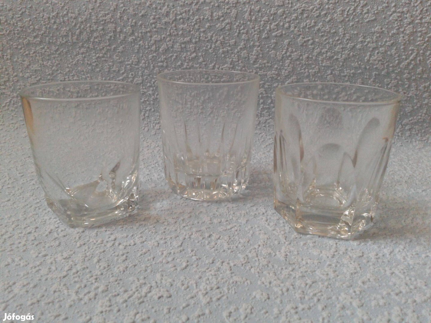 3 db különböző üveg pohár whiskynek víznek üdítőnek