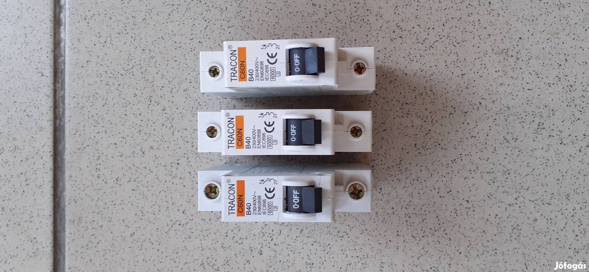 3 db új Tracon B 40 A kismegszakító