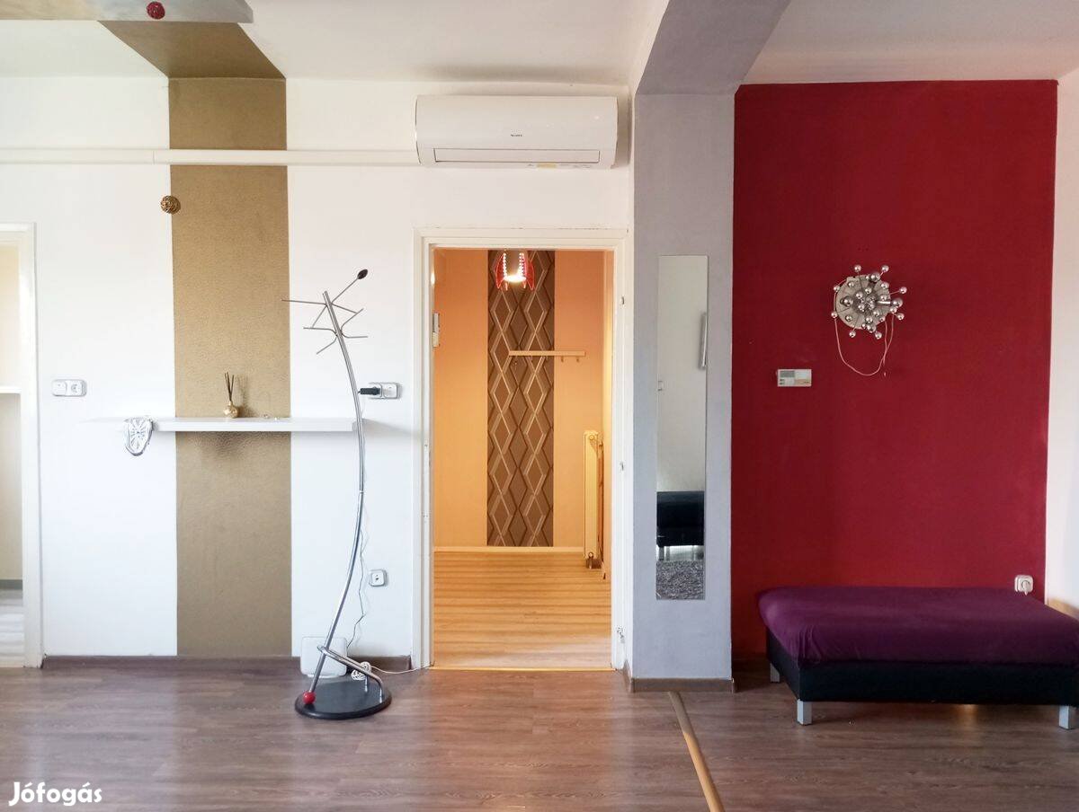 3 hálószobás 'ékszerdoboz'-lakás kiadó a Zsolnay-negyedben