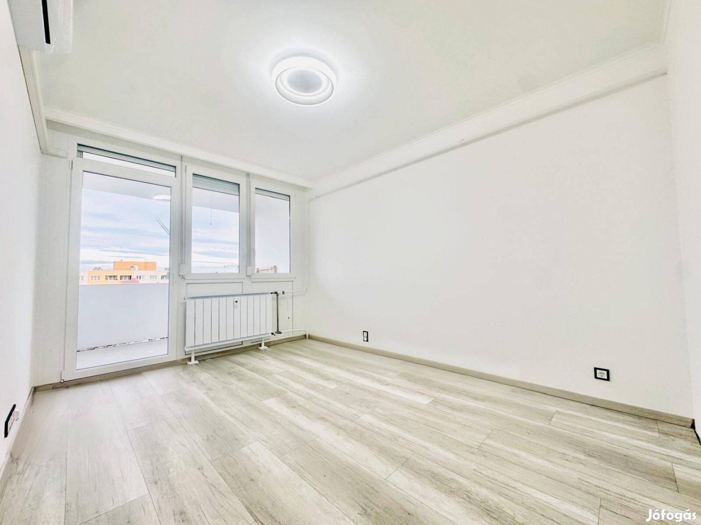 3 kerületben csendes teljesen felújított 2 szobás lakás eladó