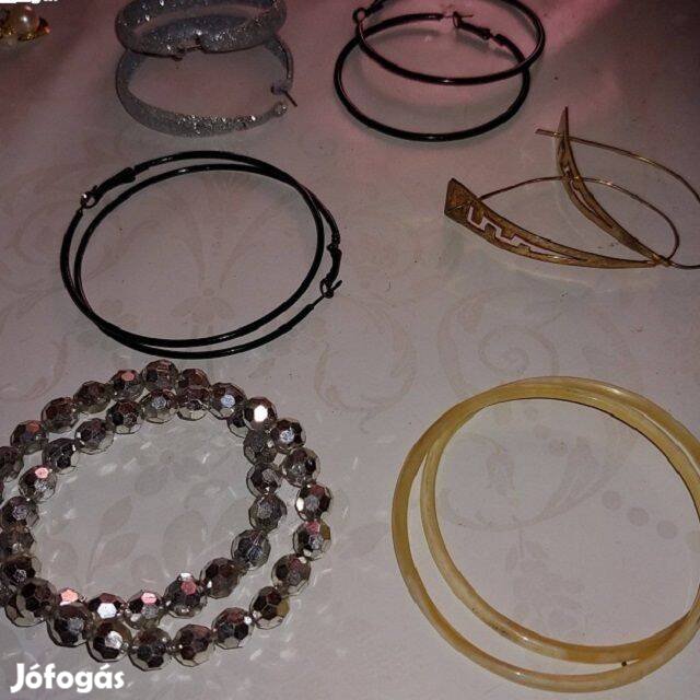 3 pár karika fülbevaló karkotok1 pár ajándék