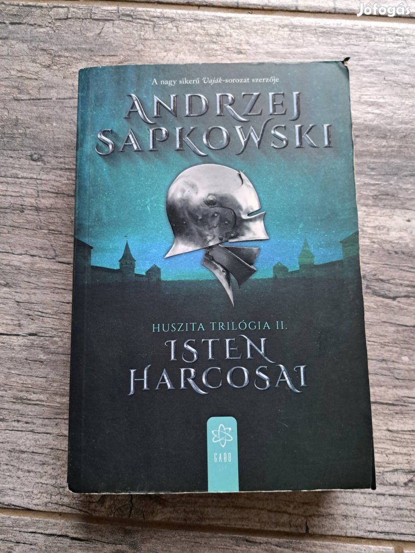 3 részes fantasy könyvsorozat