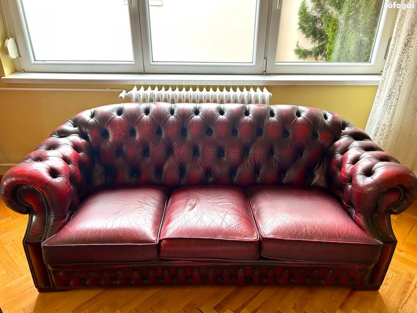 3 személyes Chesterfield kanapé