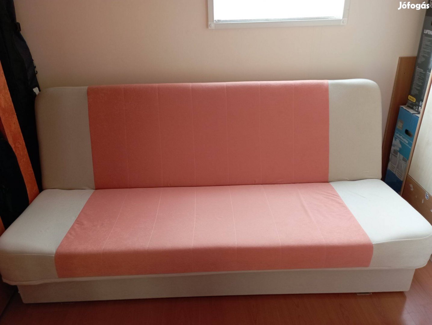 3 személyes kanapé, ággyá alakítható