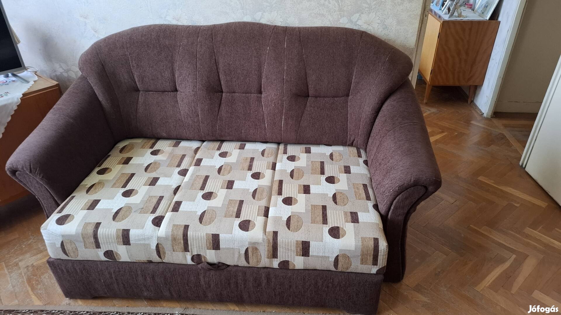 3 személyes kanapé, karfás