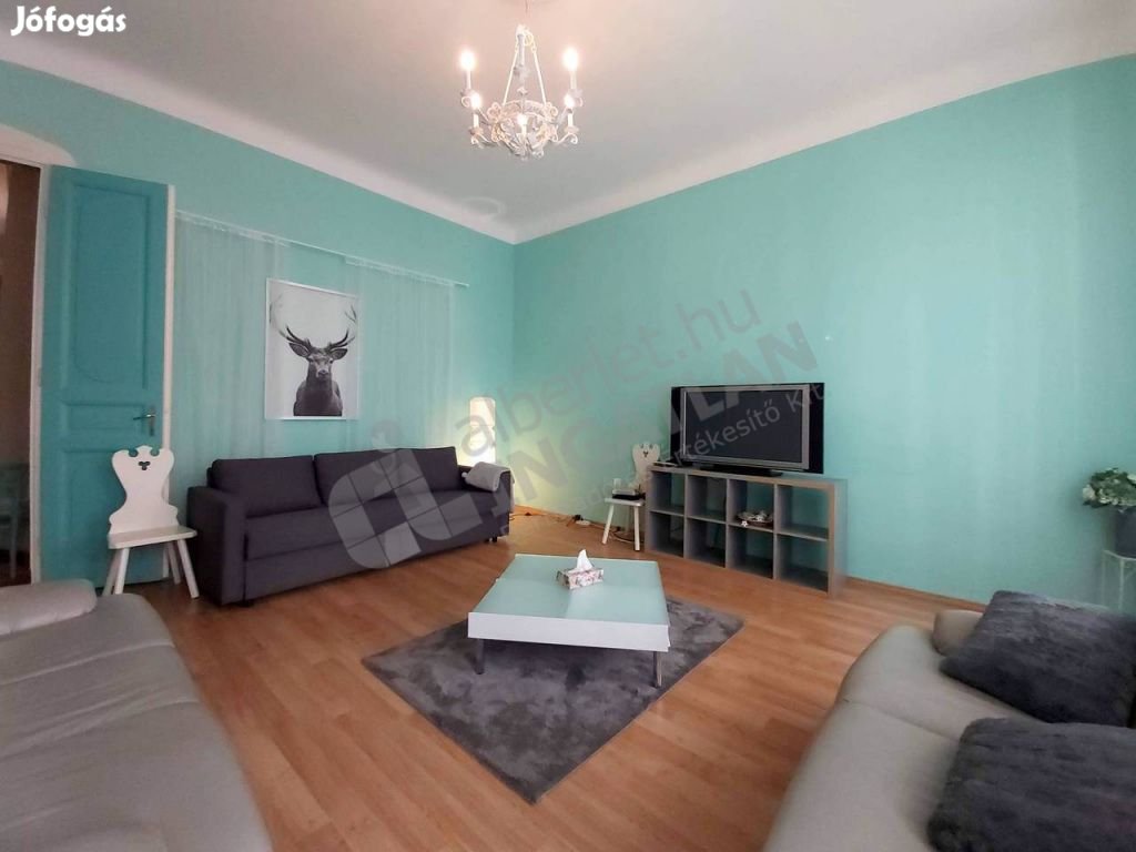 3 szobás belvárosi lakás a Közraktár utcában.
