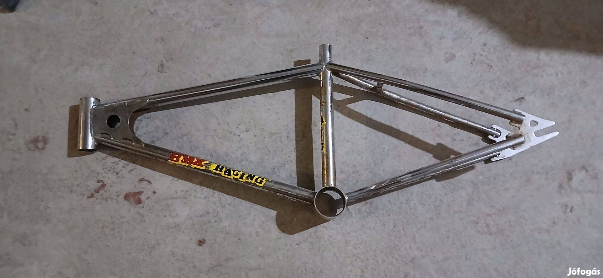 3db 20-as retro BMX váz és egyebek