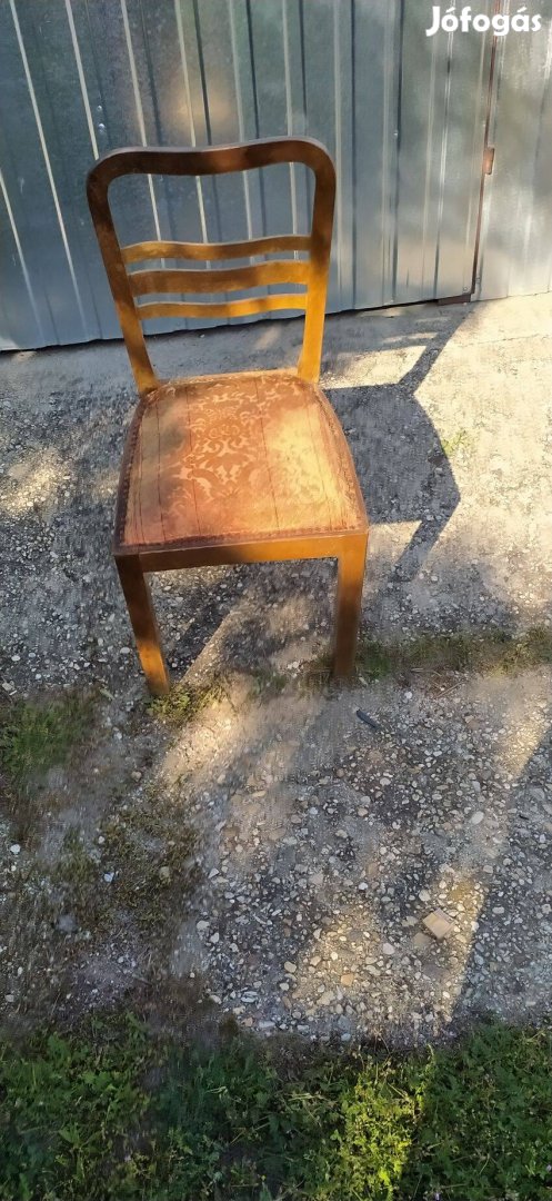 3db antik szék és 2 db fotel