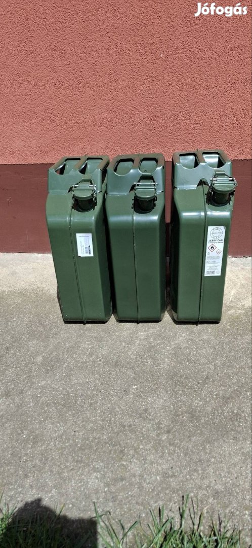 3db üzemanyag vagy Jerry kanna 20l