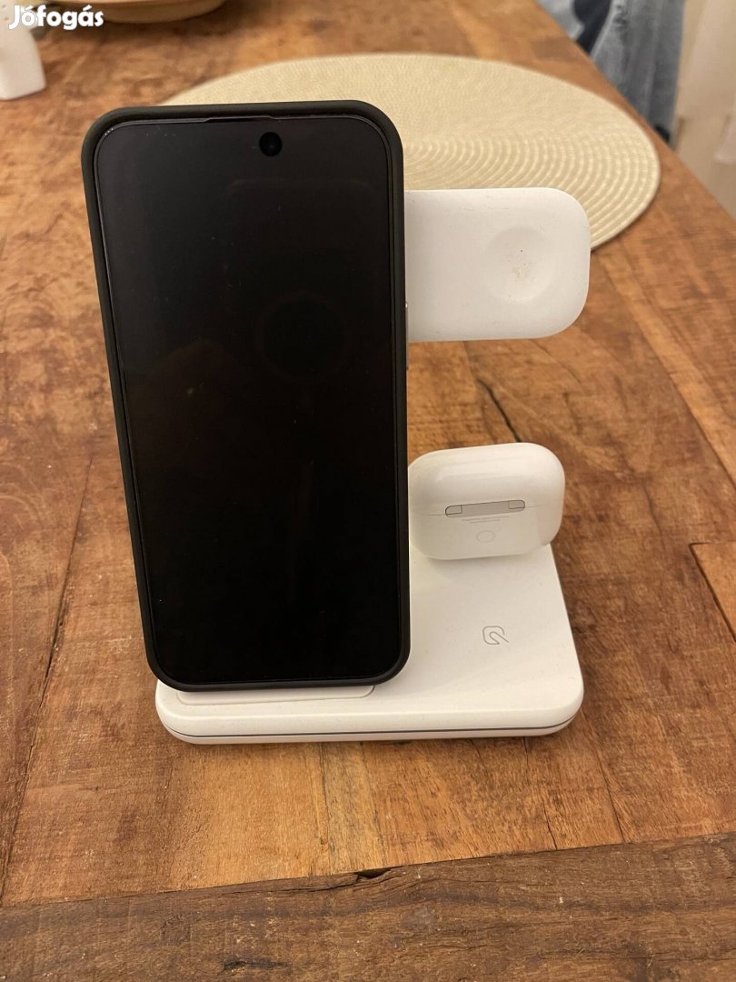 3in1 Iphone, Airpods és Apple watch vezeték nélküli töltőállomás