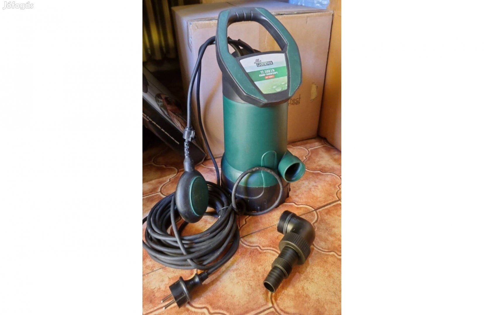 3in1-ben vízszivattyú szép állapotban, erős 750W teljesítménnyel