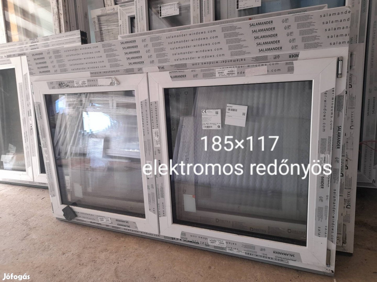 3rétegű műanyag ablak elektromos redőnnyel 