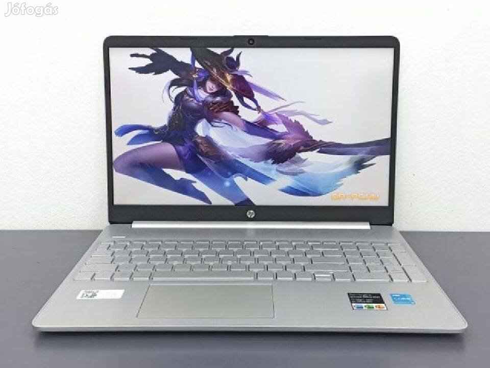 4000db gépünkből: HP 15s FQ2 (i7-11th/16/1000)