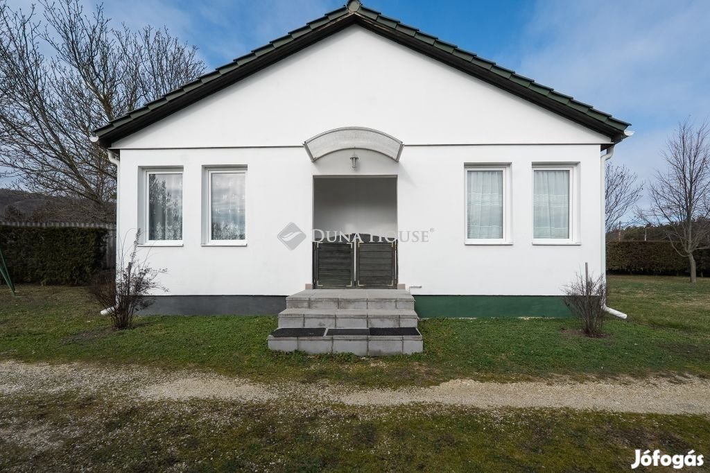 409 nm-es ház eladó Csákvár