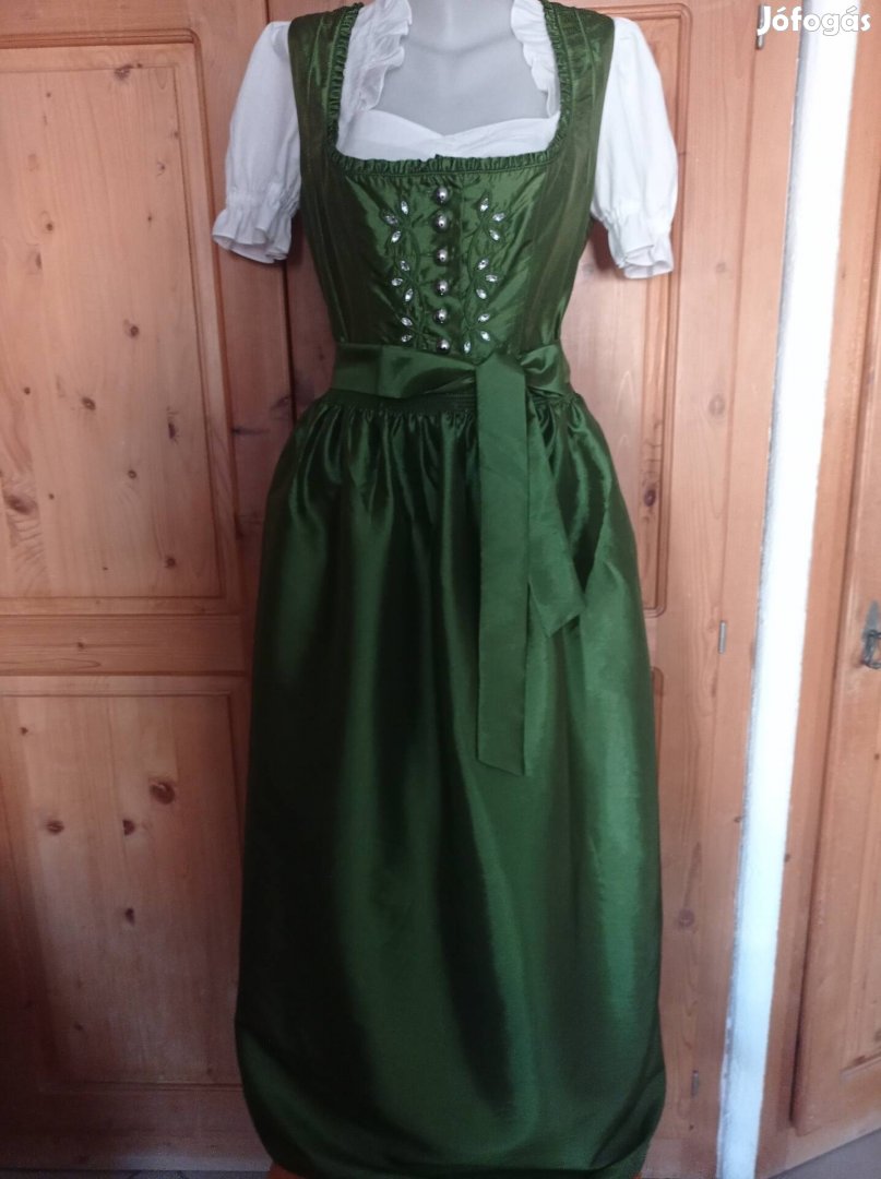 40/42 dirndl ruha köténnyel 