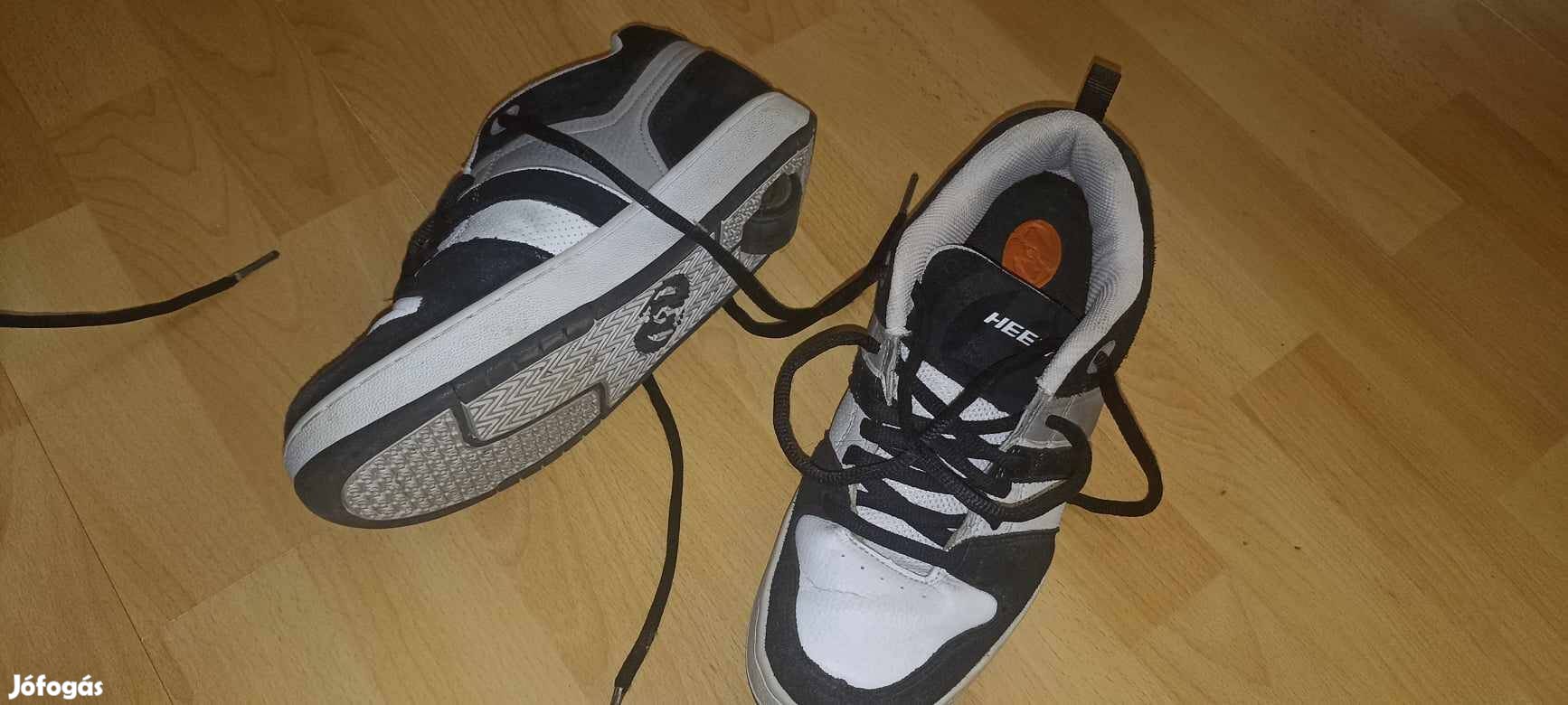 40,5 Heelys fekete-fehér gurulós cipő_1