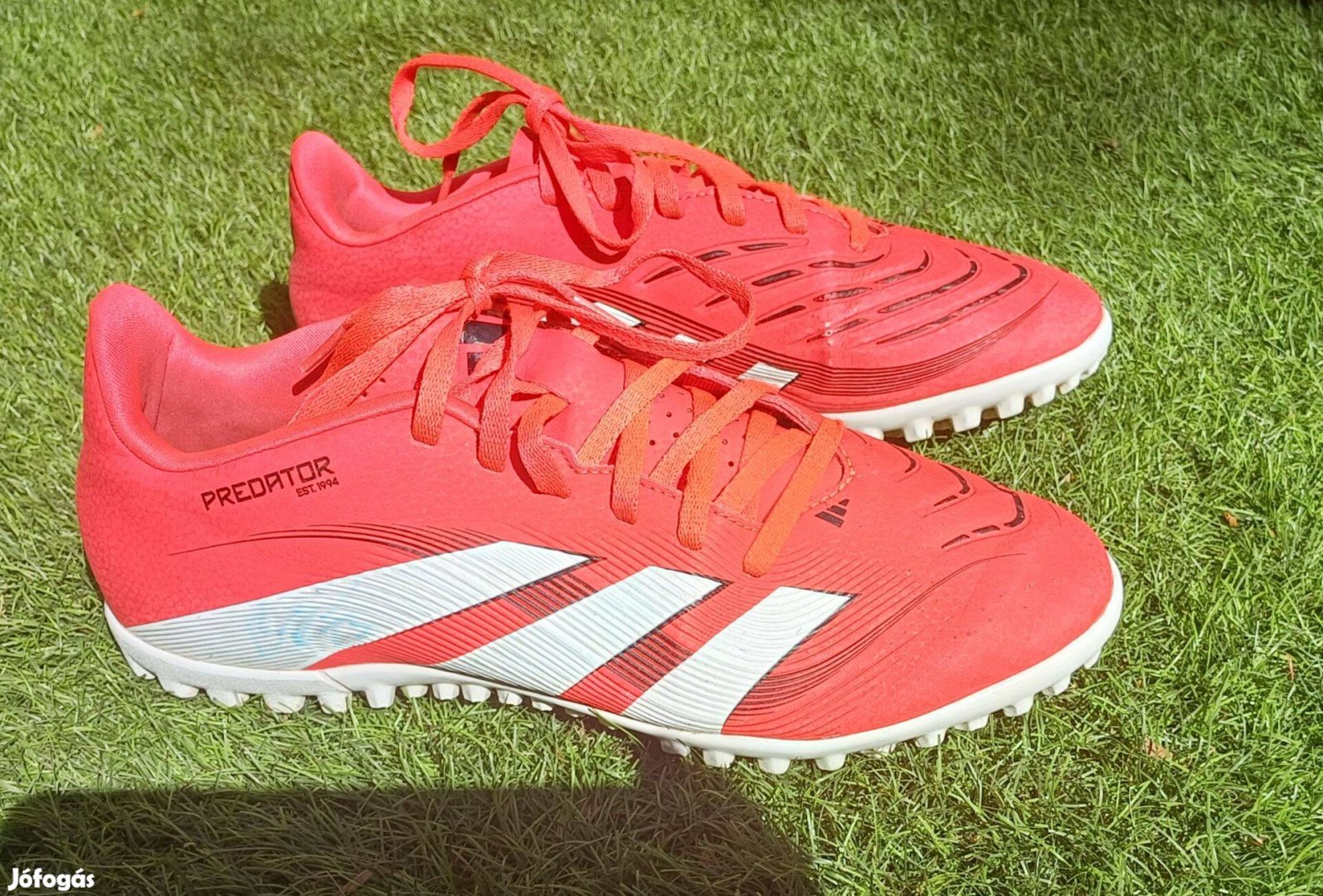 40-es Adidas Predator focicipő