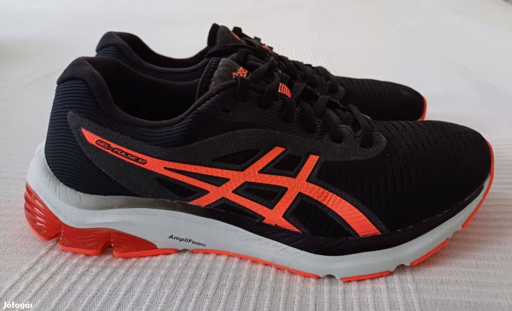 40-es Asics Gel-Pulse 12 1012A724 futócipő